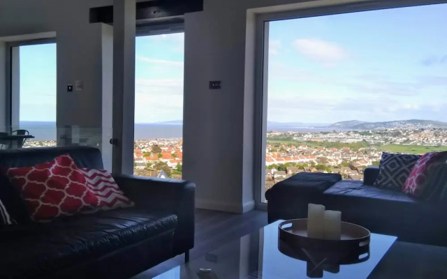 Modern Detached House With Sea View by Llandudno