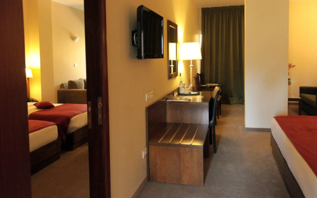 The Cosmopolitan Hotel