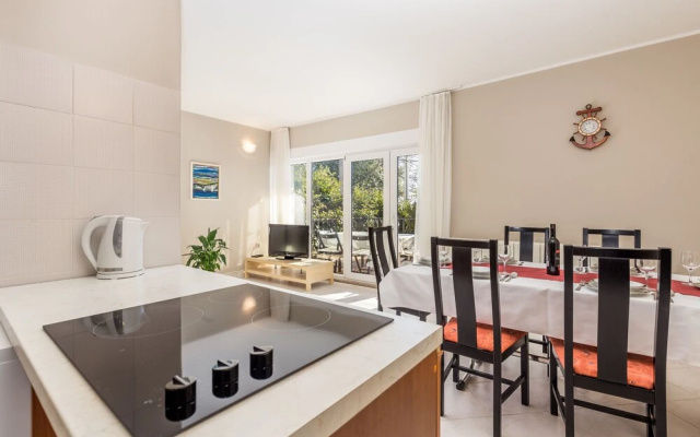 Apartments Makora