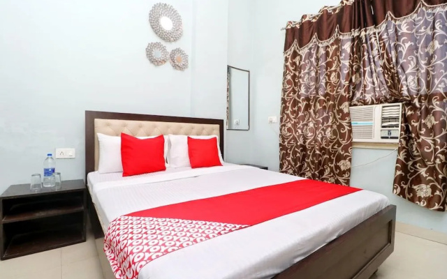 Oyo 39626 Rj Royal Guest House