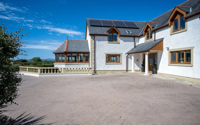 Knights Rest - 4 Bedroom - Princes Gate
