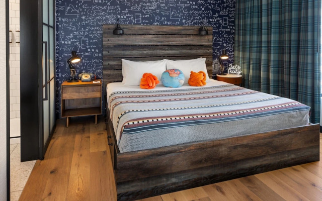 Moxy Madison Downtown