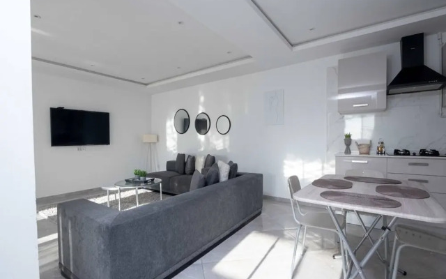 Luxurious 5-bedroom Apartment in La Marsa, Tunisia