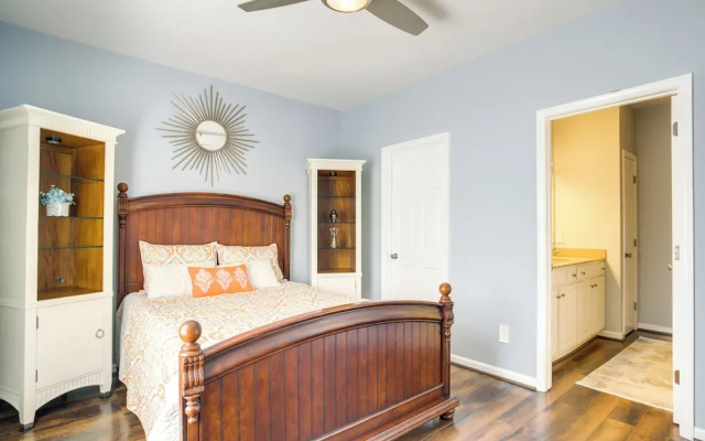Community Pool & Private Balcony: Chic Lewes Gem