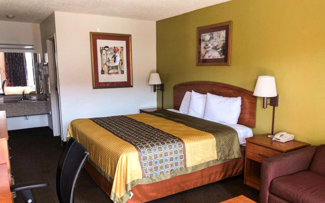Econo Lodge Oklahoma City Northeast