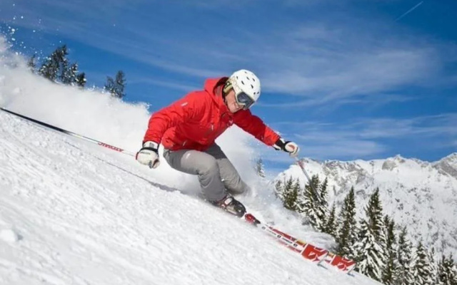 Canyon Ski & Racquet Club 12