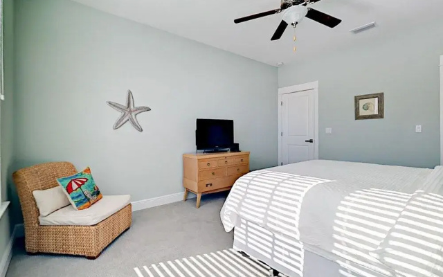 Grande Pointe Home by RedAwning