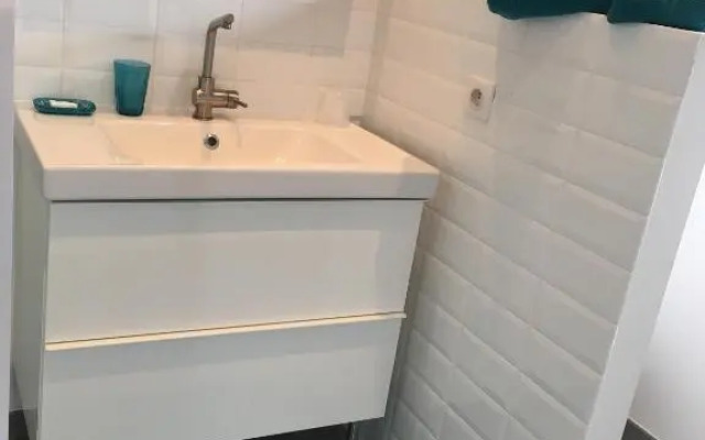 Gite-Grand studio contemporain proche Toulouse dans domaine Equestre