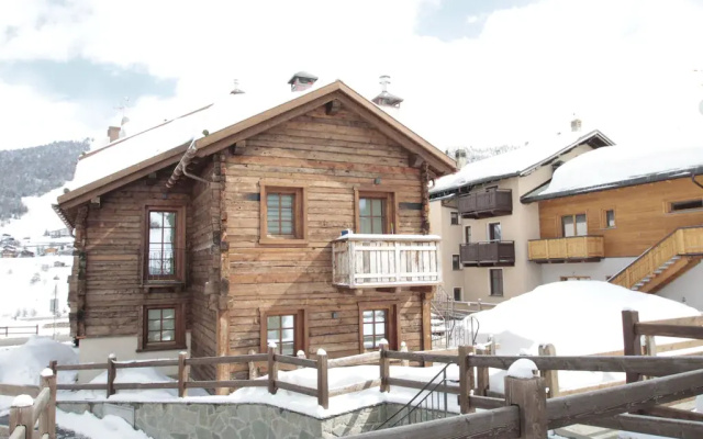 Modern Holiday Home in Livigno Italy near Ski Area