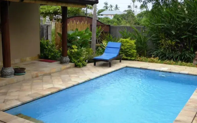 Lovina Beach Houses V