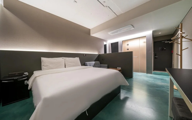 UNI Hotel