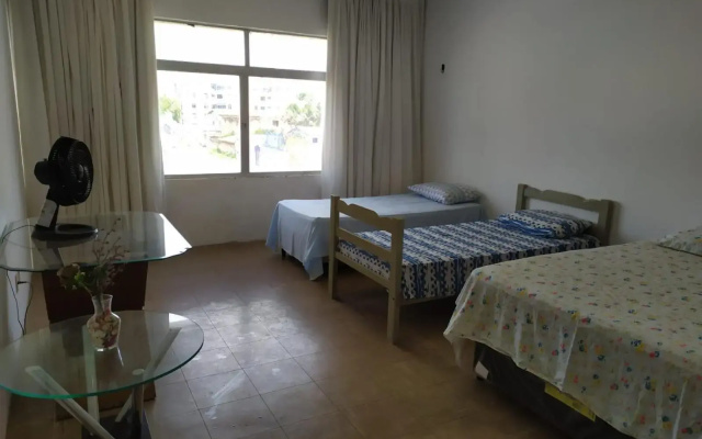 Espaçoso Apartamento na Praia do Futuro c/ 3 Qts.