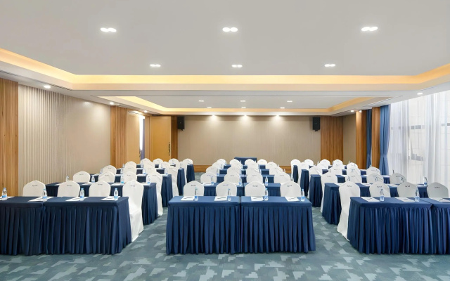 Kyriad Marvelous Hotel (Bai Yun Airport)