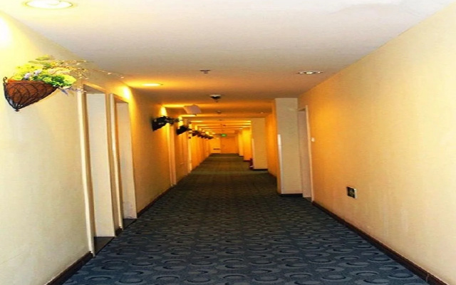 7 Days Inn Shanghai Hongqiao Airport and National Convention Center Branch