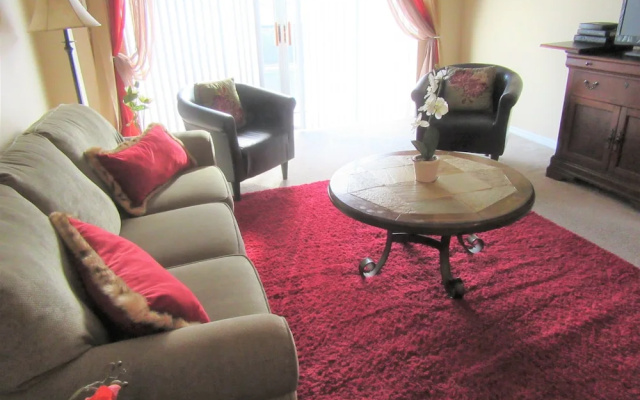 R1 Glenbrook 4 bed / 2 Bath