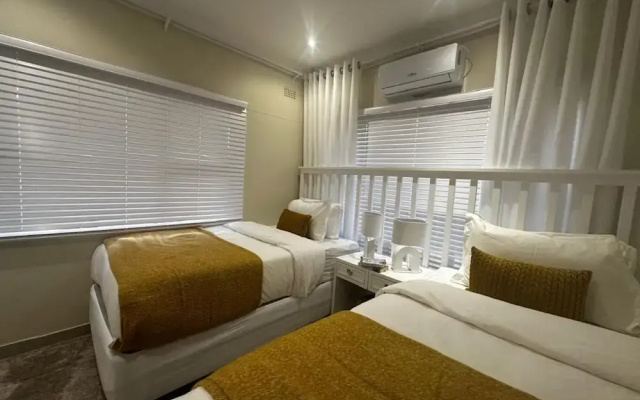Stunning 2 bed With Pool - 2275
