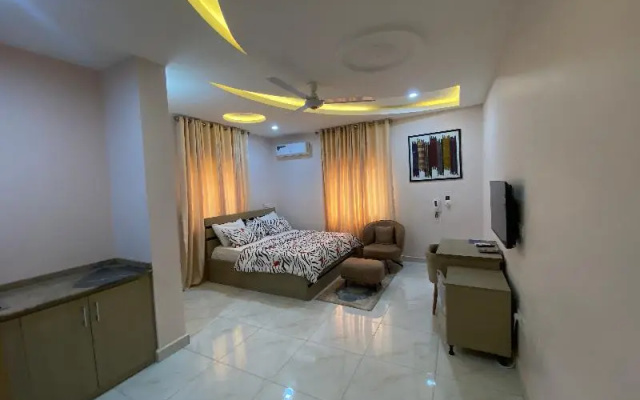 C7 Hazelwood Residence & Suites