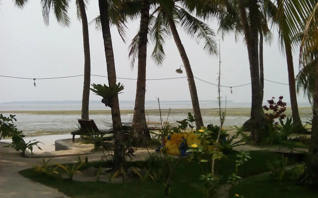 Eddie`s Beach Resort Siargao