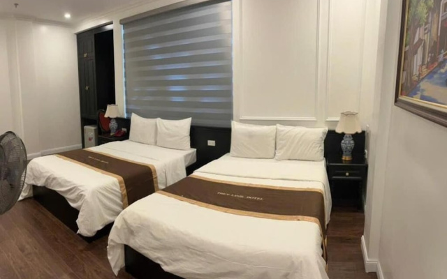 Royal Hotel