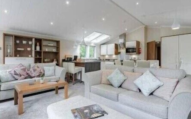 Guelder Rose Lodge - Kelling Heath Holiday Park - 22249
