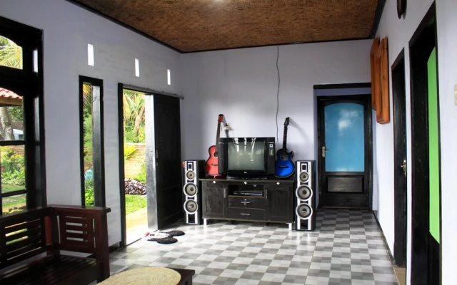 Randu Agung Maulida's Guest House