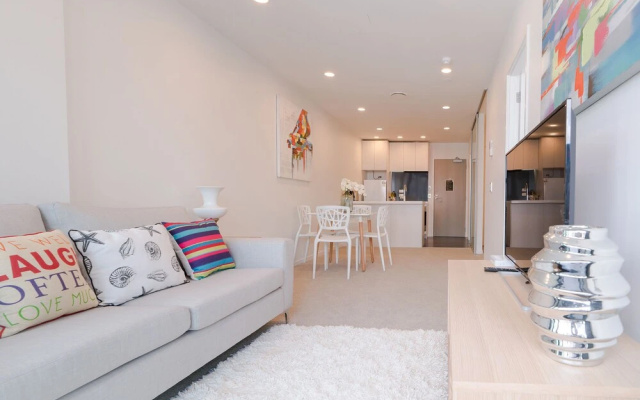 Auckland CBD Brand New 2 BDR Apartment
