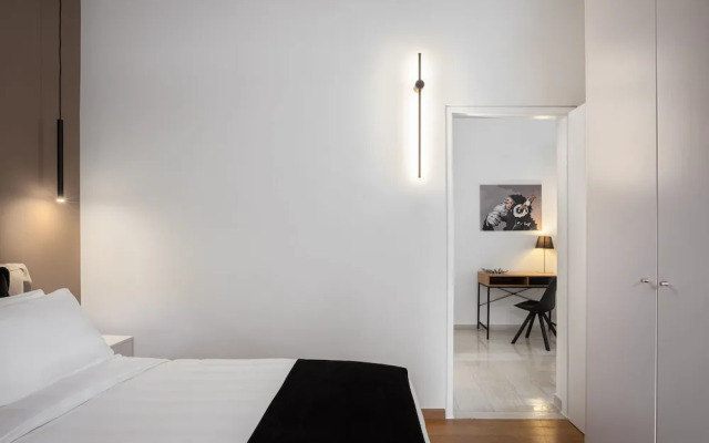 Vouliagmeni Stylish Apartment