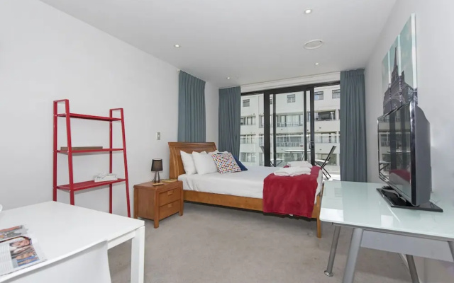 Paris Haven Studio Queens Residences, Pool & Gym