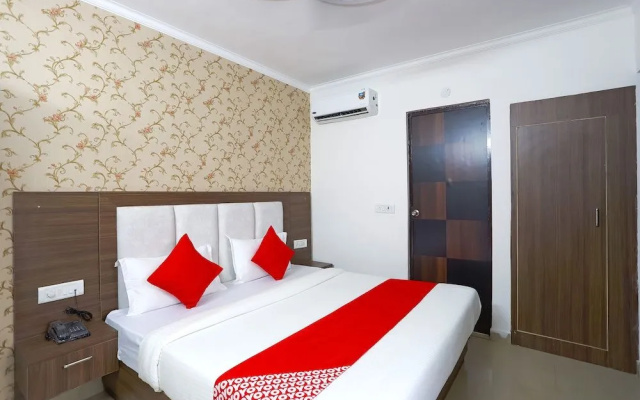 OYO 60786 Hotel Bluestar
