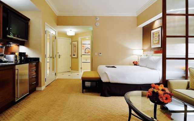Suites at Signature