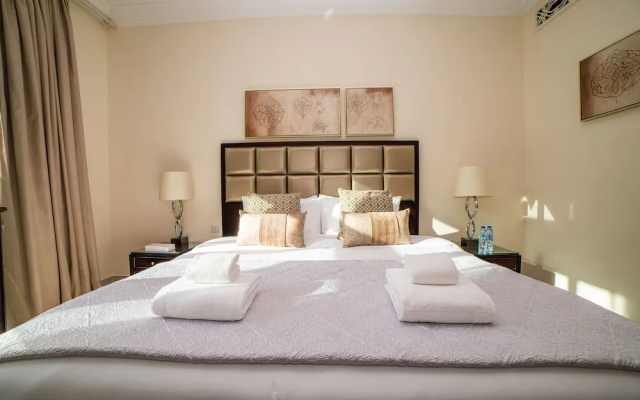 Amazing 1 BR Apartment Souk AlBahar 4105