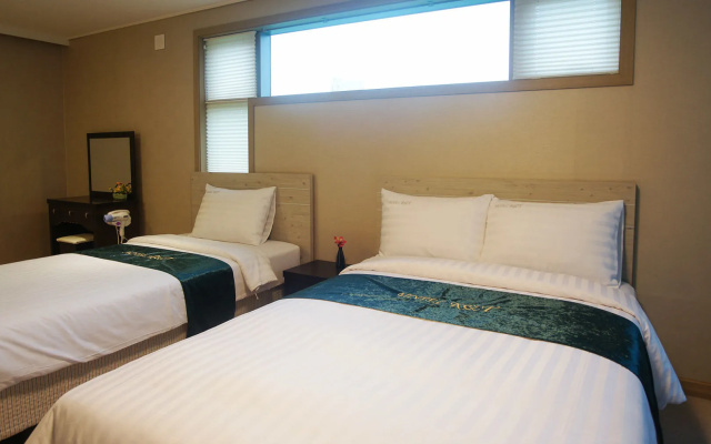 Joy Hotel