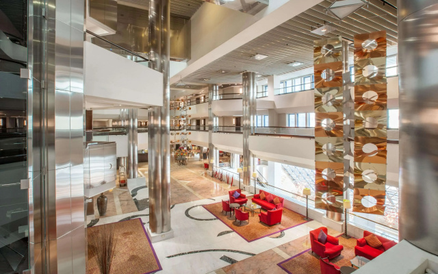 Crowne Plaza Hotel Deira 2