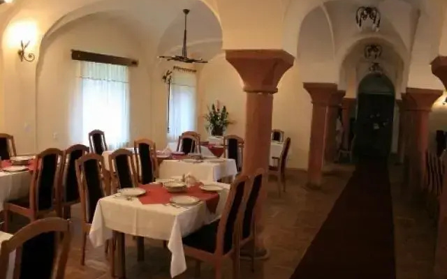 Hotel Koniuszy