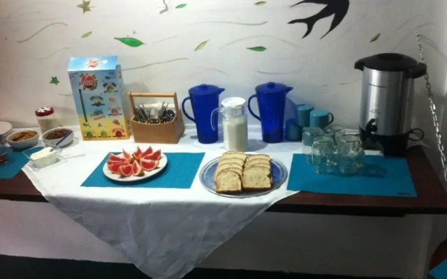 Hostal La Cueva - Hostel