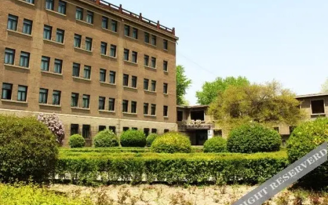 Xining Small Bridge Hotel
