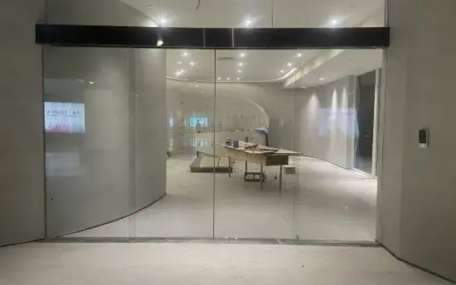 Hanting Hotel (Shanghai Caojing Industrial Park)