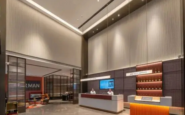 Borrman Hotel (Nanning Jinhu Plaza Lang west subway station)