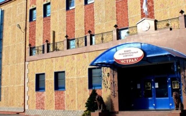 Гостиница Астрал (комплекс А) в Тихвине отзывы, цены и фото номеров - забронировать гостиницу Астрал (комплекс А) онлайн Тихвин вид на фасад
