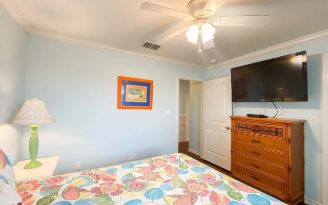 Fancy Flamingo 4 Bedroom Townhouse