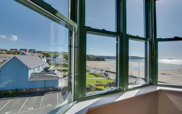 32 St Brides Bay View Apts