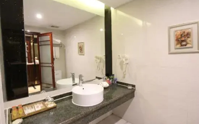Jinyayu Hotel (Foshan Fengchi Aluminium Material Market Branch)