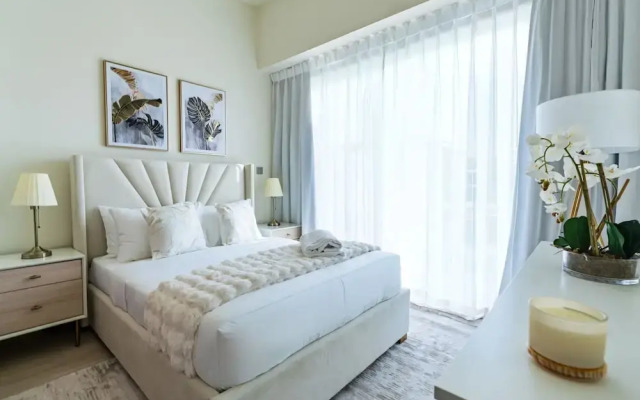 Nasma Luxury Stays - Azizi Riviera 44