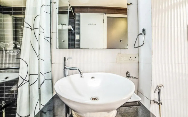 FabHotel Lakme Executive FC Road