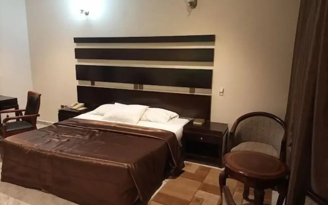Rockview Hotel Royale