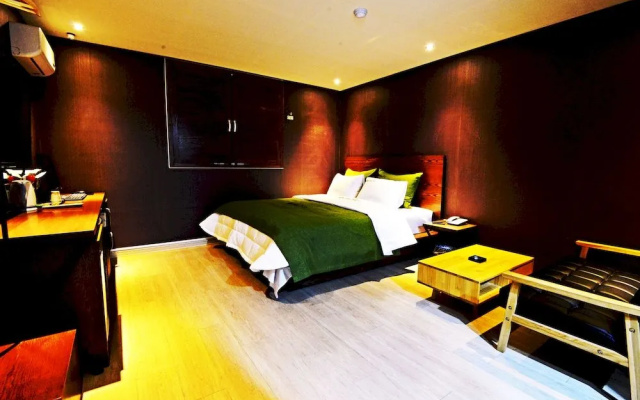 Hotel Some