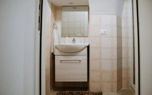 La Casita Blanca
