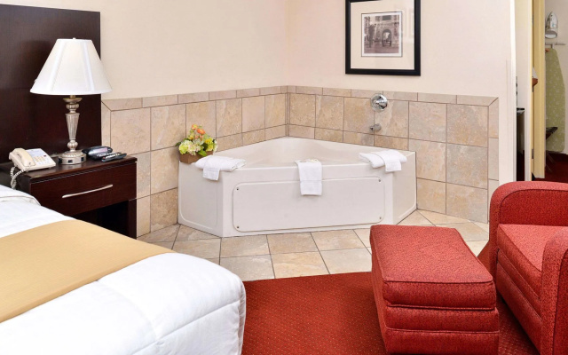 Executive Inn & Suites