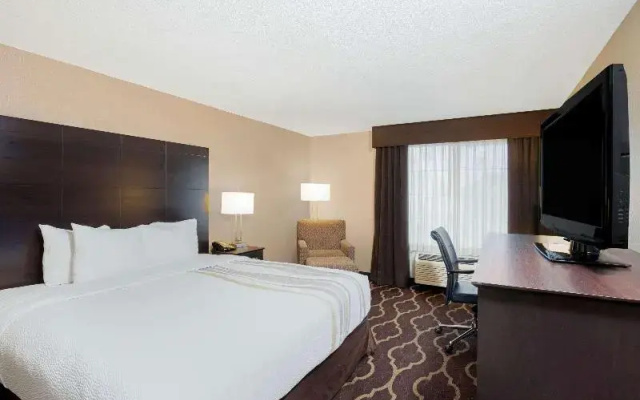 La Quinta Inn And Suites Las Vegas Tropicana