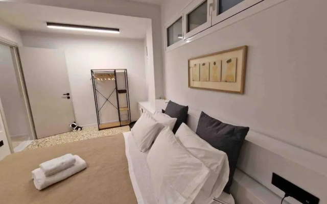Comfortable Living in Athens 2BR Apartment